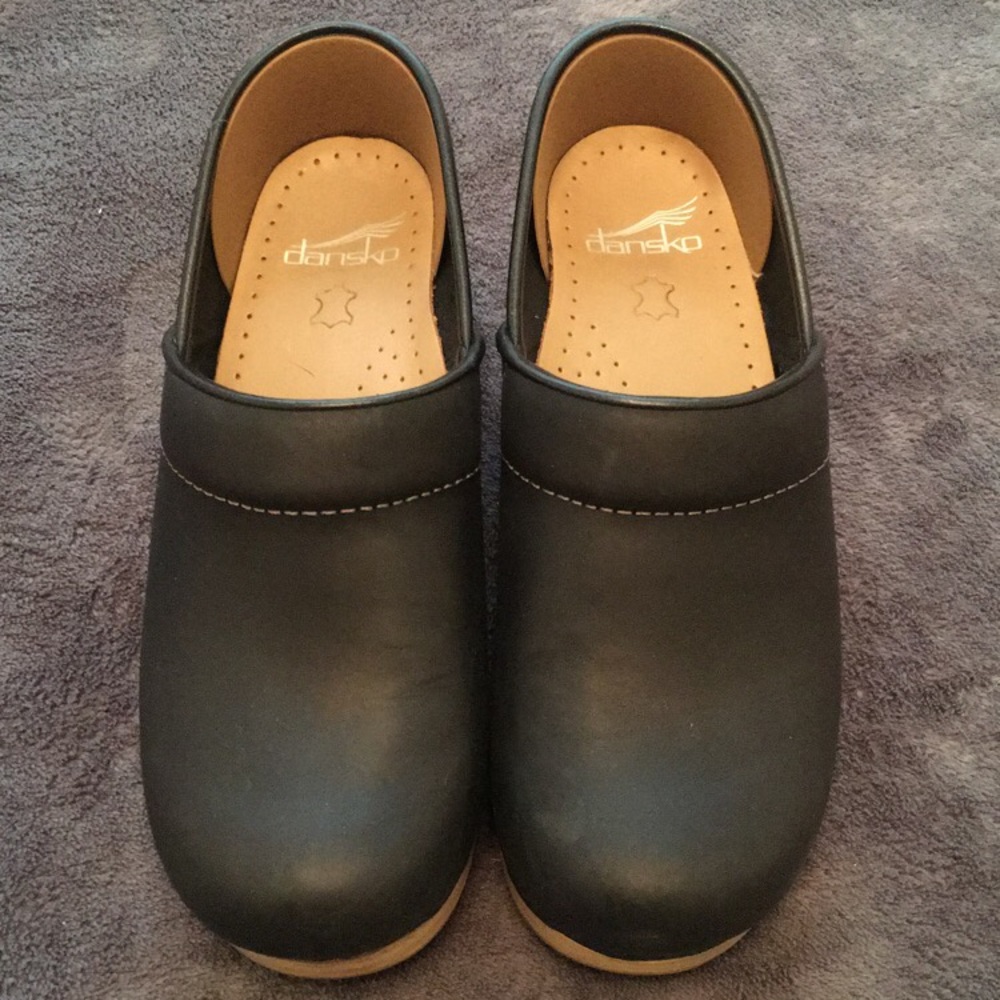 Black Dansko Clogs- IN GREAT CONDITION